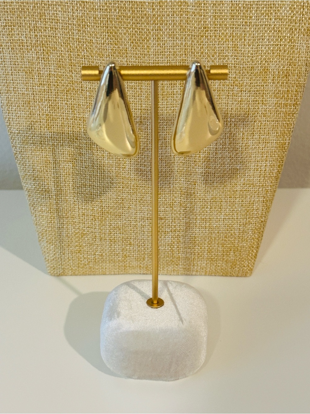 Fashion Jewelry Shiny Gold Sculptural Drop Earrings